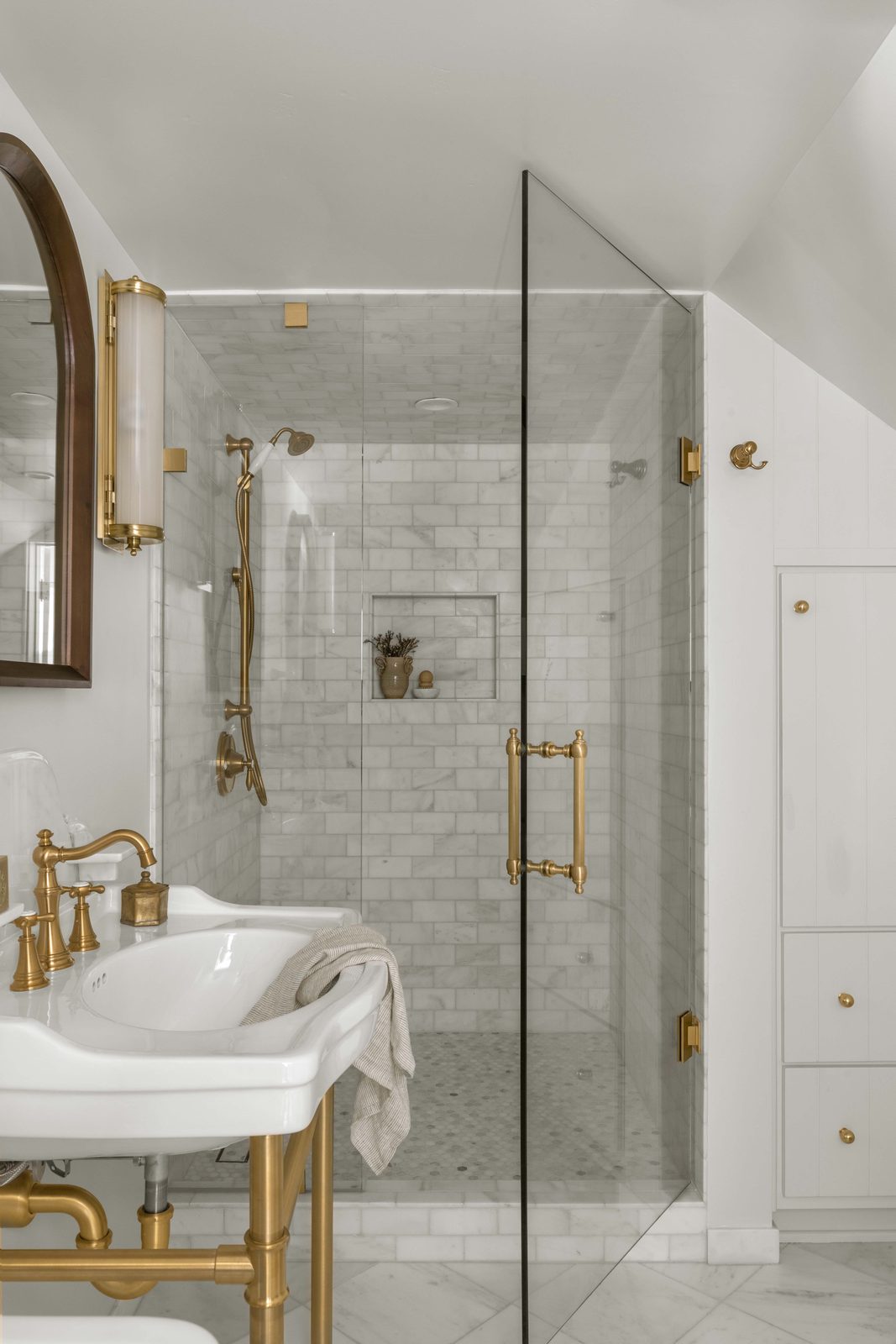 The Harbor Room bathroom detail