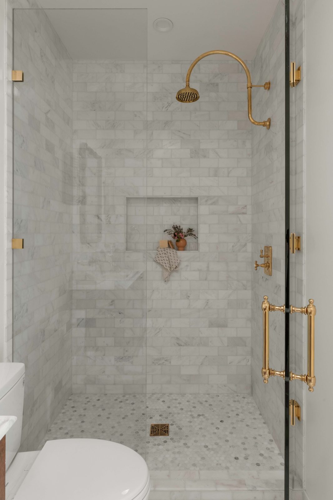 The Lotus Suite en-suite bathroom